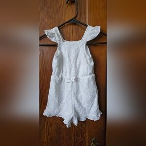 Primark Girls White Eyelet Romper Size 3-4 Years